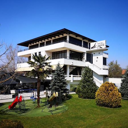 Hotel Le Pont Приедор Экстерьер фото