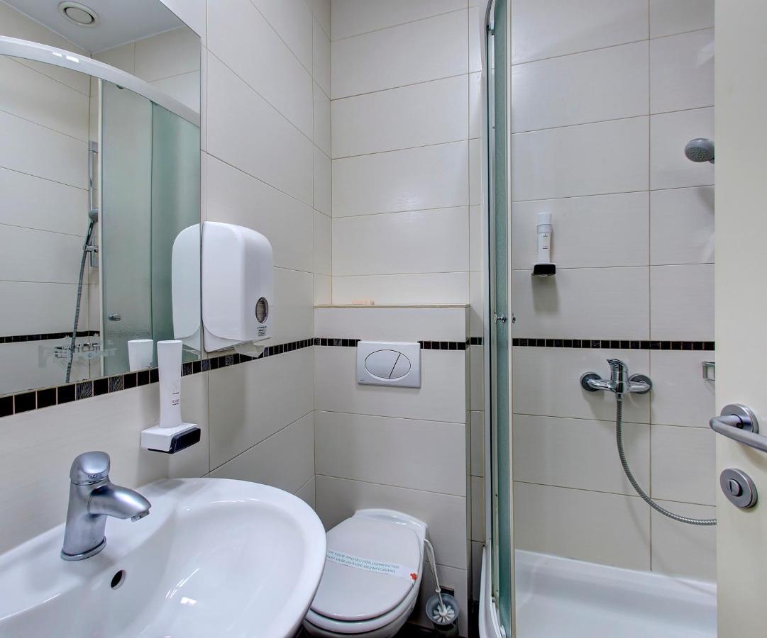 Hotel Le Pont Приедор Экстерьер фото